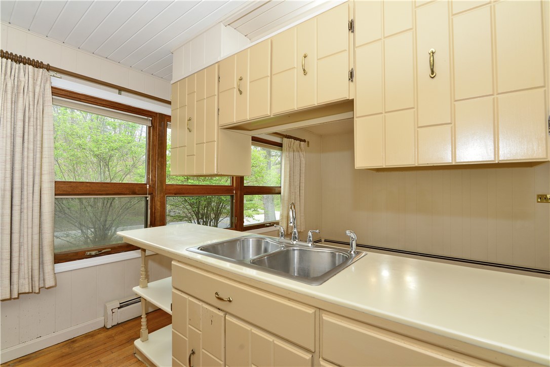 4 Colonial Road Scituate, RI 02857 - Photo 18 of 50