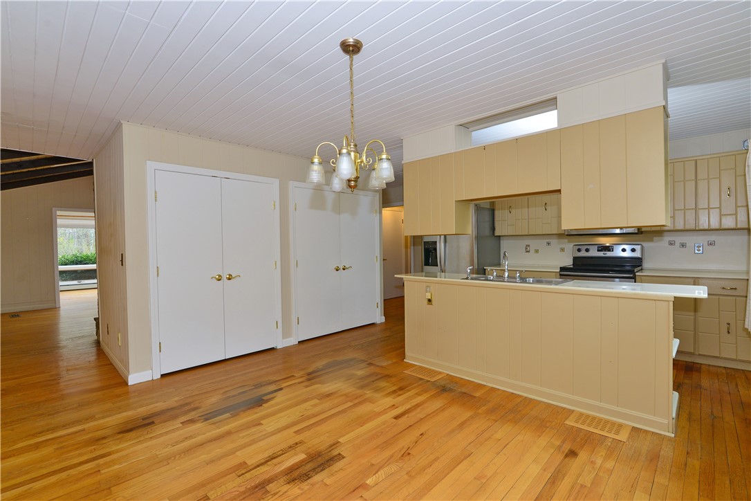 4 Colonial Road Scituate, RI 02857 - Photo 21 of 50