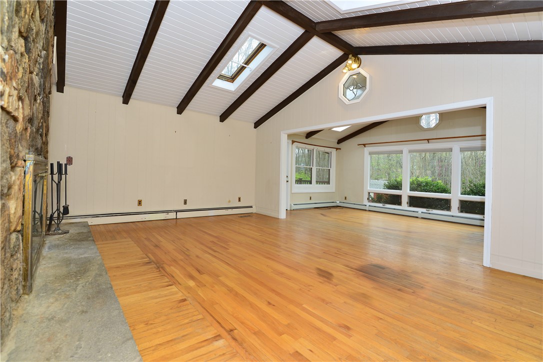 4 Colonial Road Scituate, RI 02857 - Photo 8 of 50