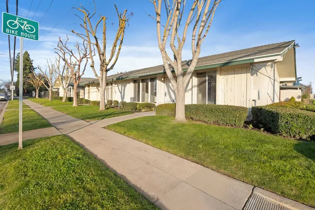 $219,999 | 198 West Barstow Avenue, Unit A, Fresno, CA 93704