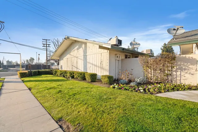 $219,999 | 198 West Barstow Avenue, Unit A, Fresno, CA 93704