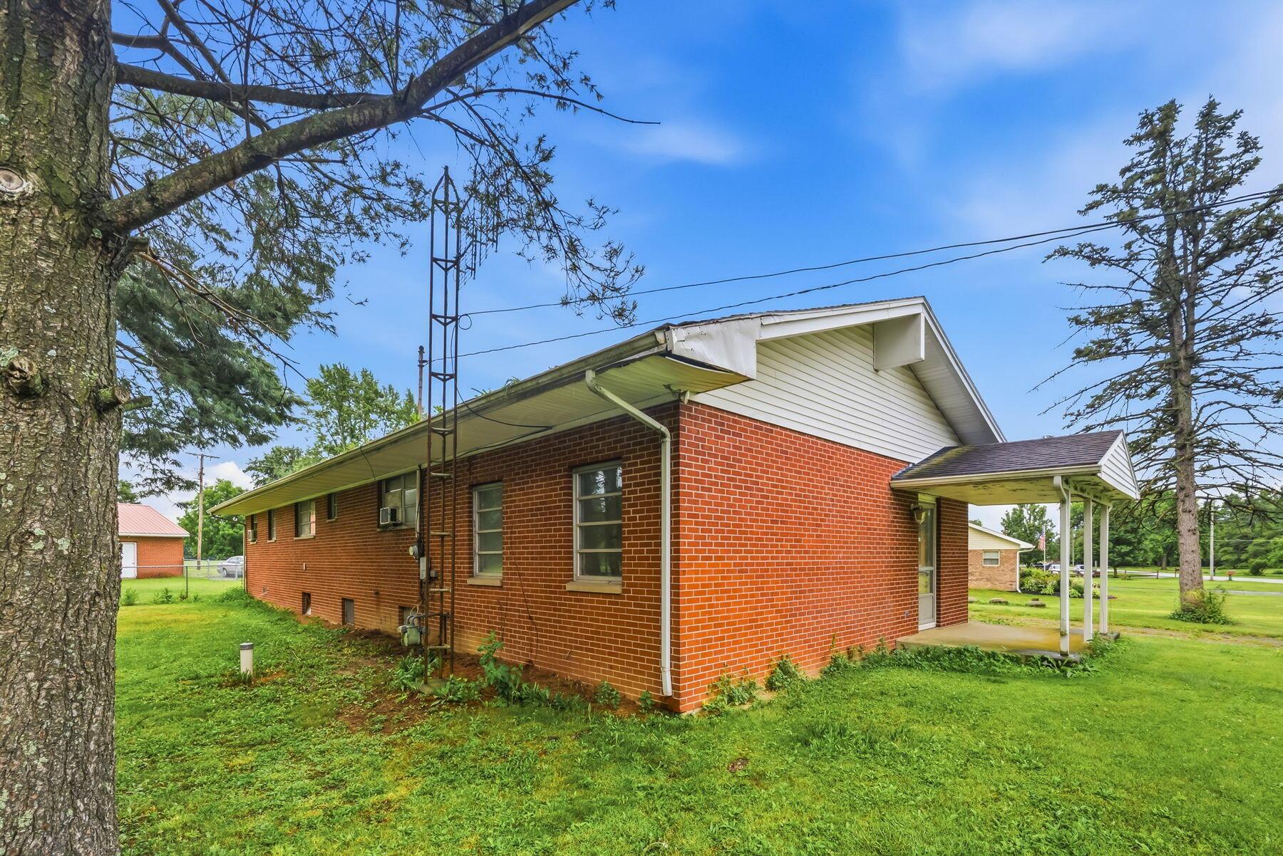 2890 Smeltzer Road Marion, OH 43302 - Photo 3 of 17 3-web-or-mls-2890 Smeltzer Rd-103