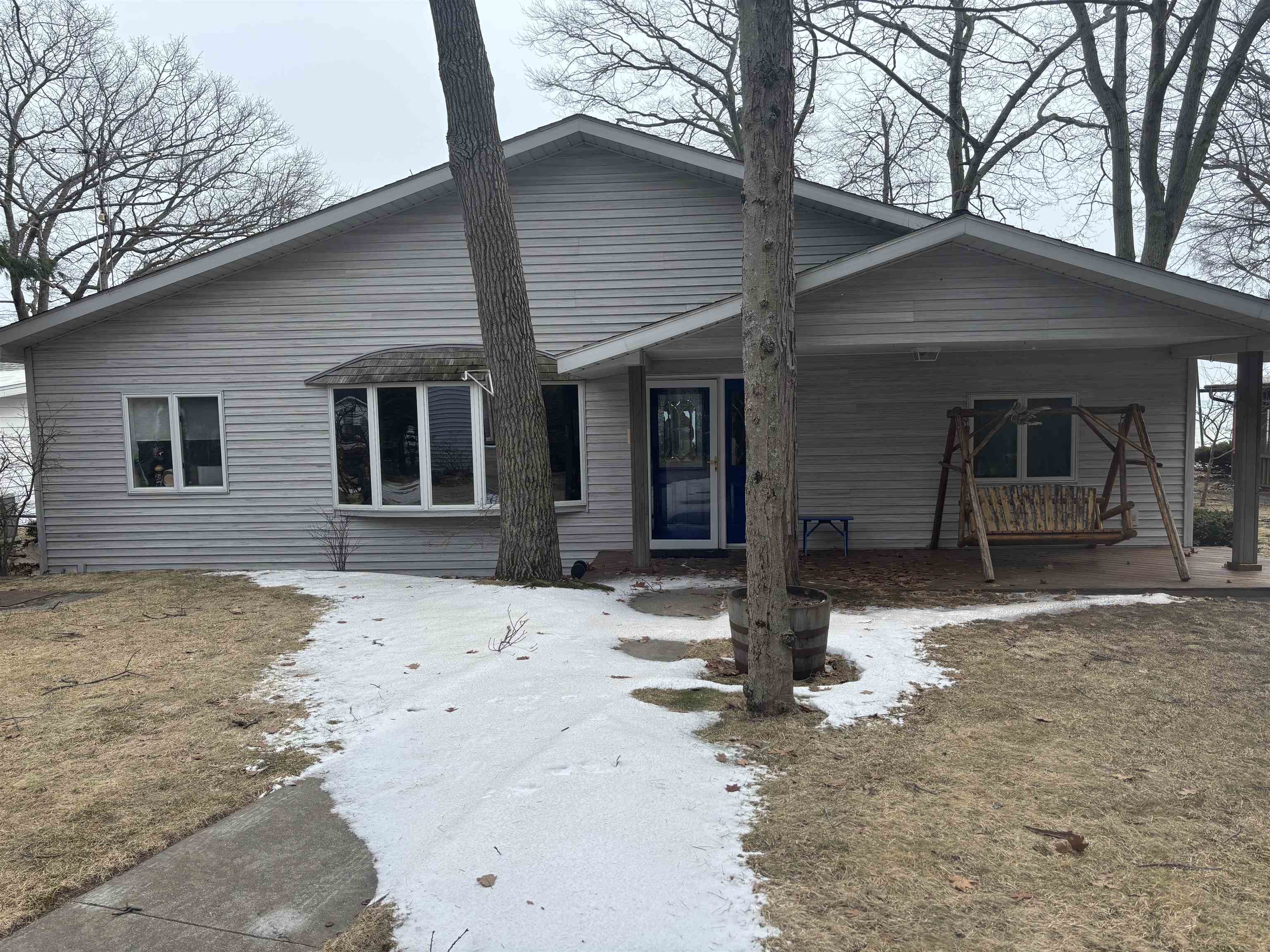 1024 North Huron Road Tawas City, MI 48763 - Photo 1 of 27