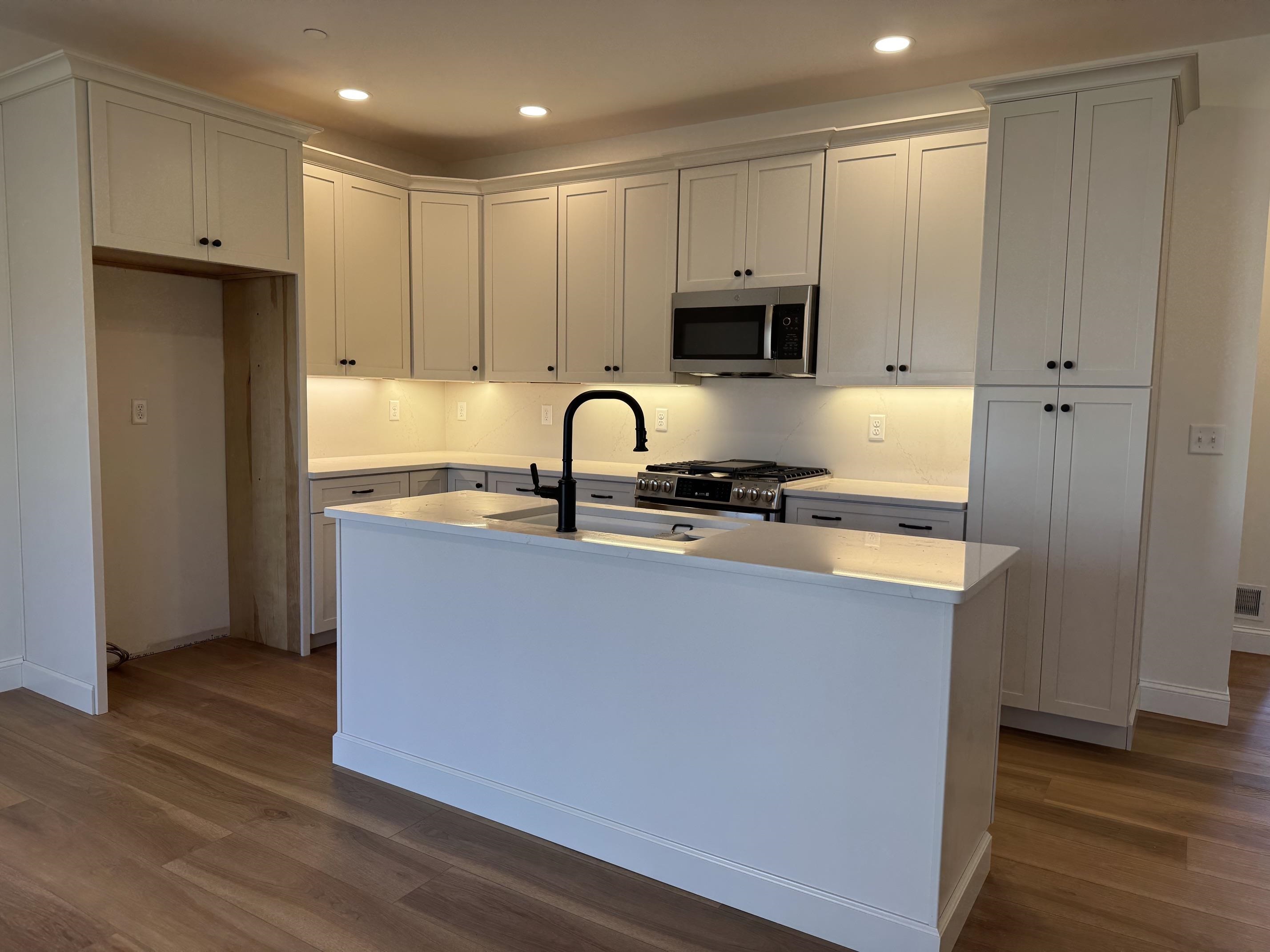 8 C Dearborn Circle Walpole, NH 03608 - Photo 2 of 16