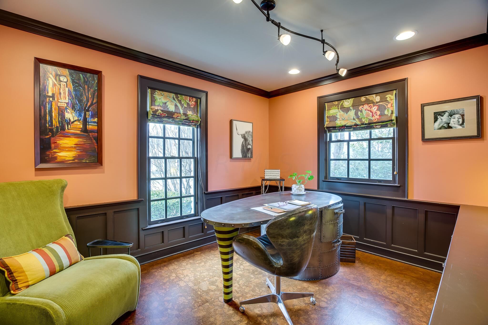 2252 Tremont Road Columbus, OH 43221 - Photo 42 of 97 Remodeled office
