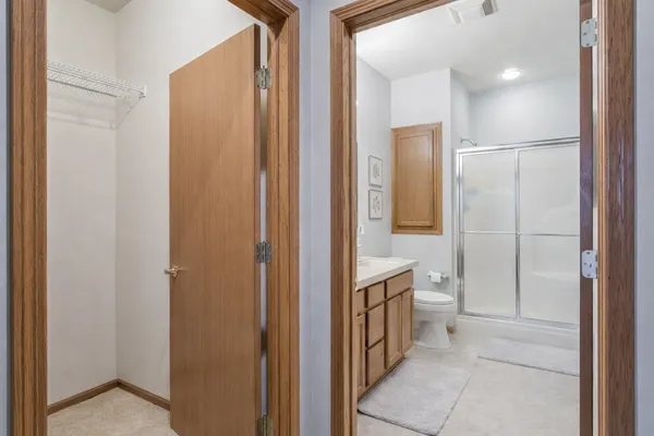$325,000 | 3331 North Stone Creek Circle, Madison, WI 53719