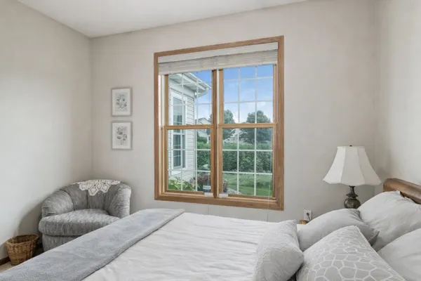 $325,000 | 3331 North Stone Creek Circle, Madison, WI 53719