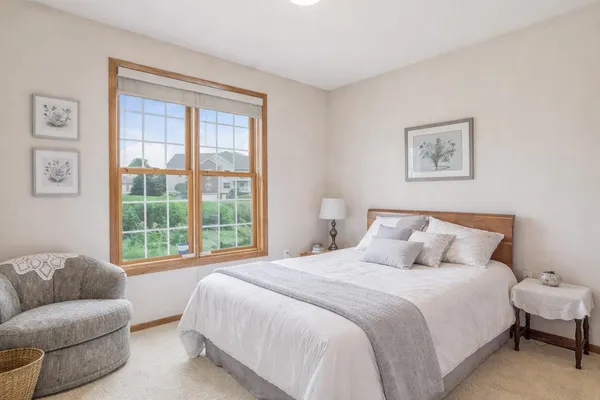 $325,000 | 3331 North Stone Creek Circle, Madison, WI 53719