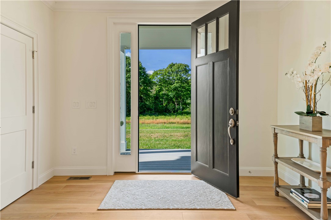 416 Bridgetown Road South Kingstown, RI 02874 - Photo 5 of 39