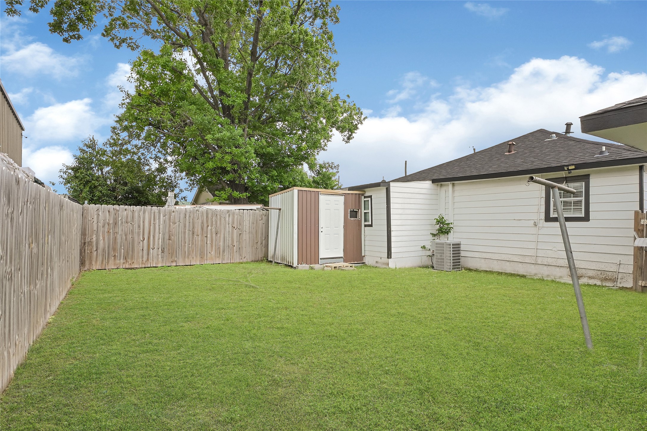 8005 Wiggins Street Houston, TX 77029 - Photo 24 of 25