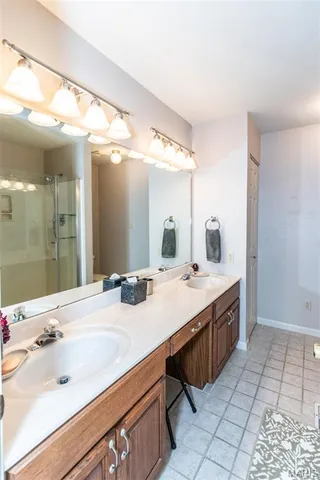 $380,000 | 9860 East Vista Drive, Hillsboro, MO 63050