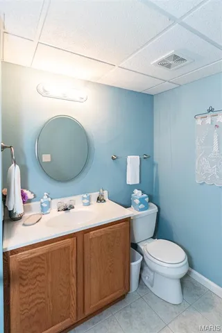 $380,000 | 9860 East Vista Drive, Hillsboro, MO 63050