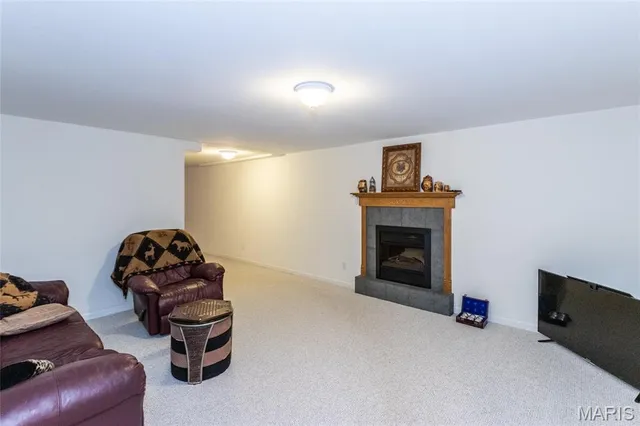 $380,000 | 9860 East Vista Drive, Hillsboro, MO 63050