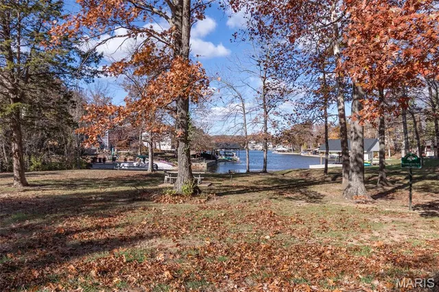 $380,000 | 9860 East Vista Drive, Hillsboro, MO 63050