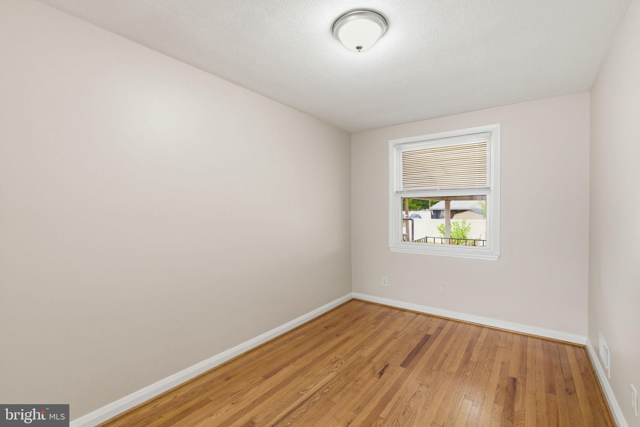 762 Fulbrook Road Dundalk, MD 21222 - Photo 9 of 34 Dining Room