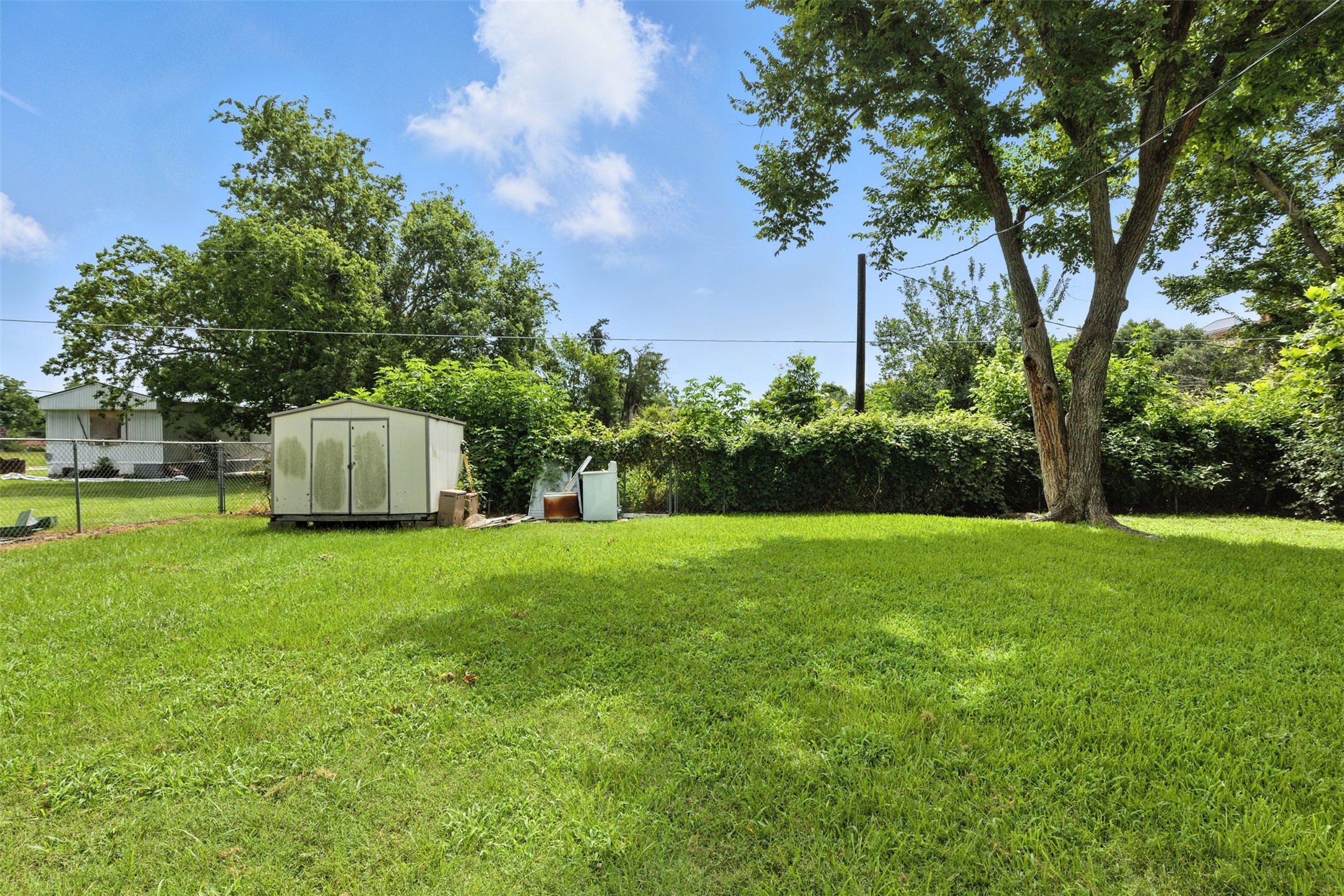 619 10th Street Hempstead, TX 77445 - Photo 19 of 27 a garden view