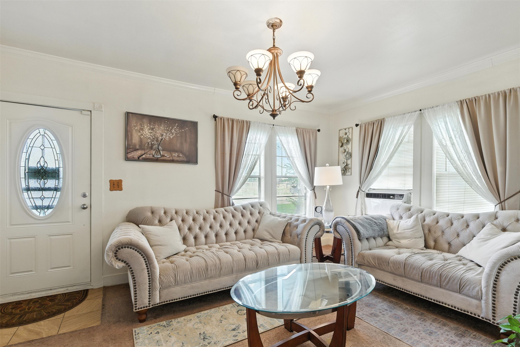 619 10th Street Hempstead, TX 77445 - Photo 3 of 27 a living room with furniture and a large window