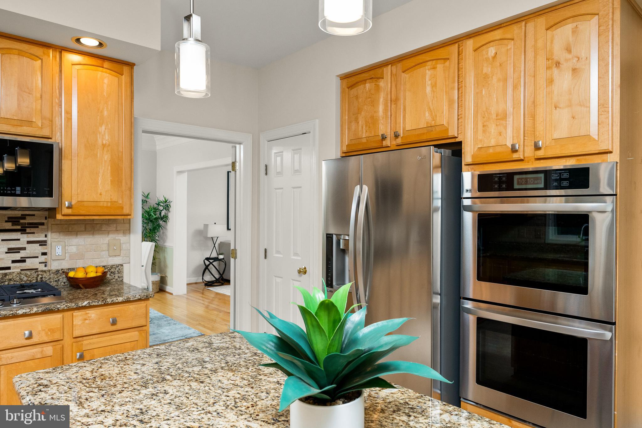 6309 Cardinal Hill Place Springfield, VA 22152 - Photo 18 of 48