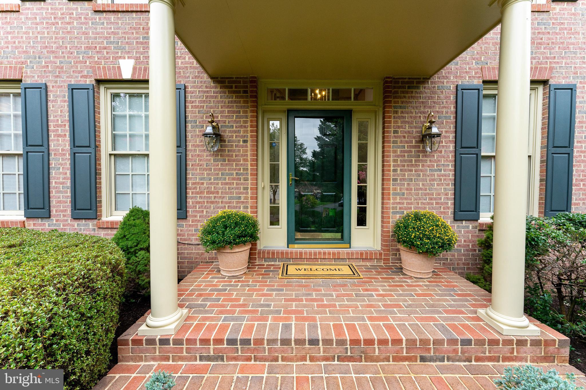 6309 Cardinal Hill Place Springfield, VA 22152 - Photo 4 of 48