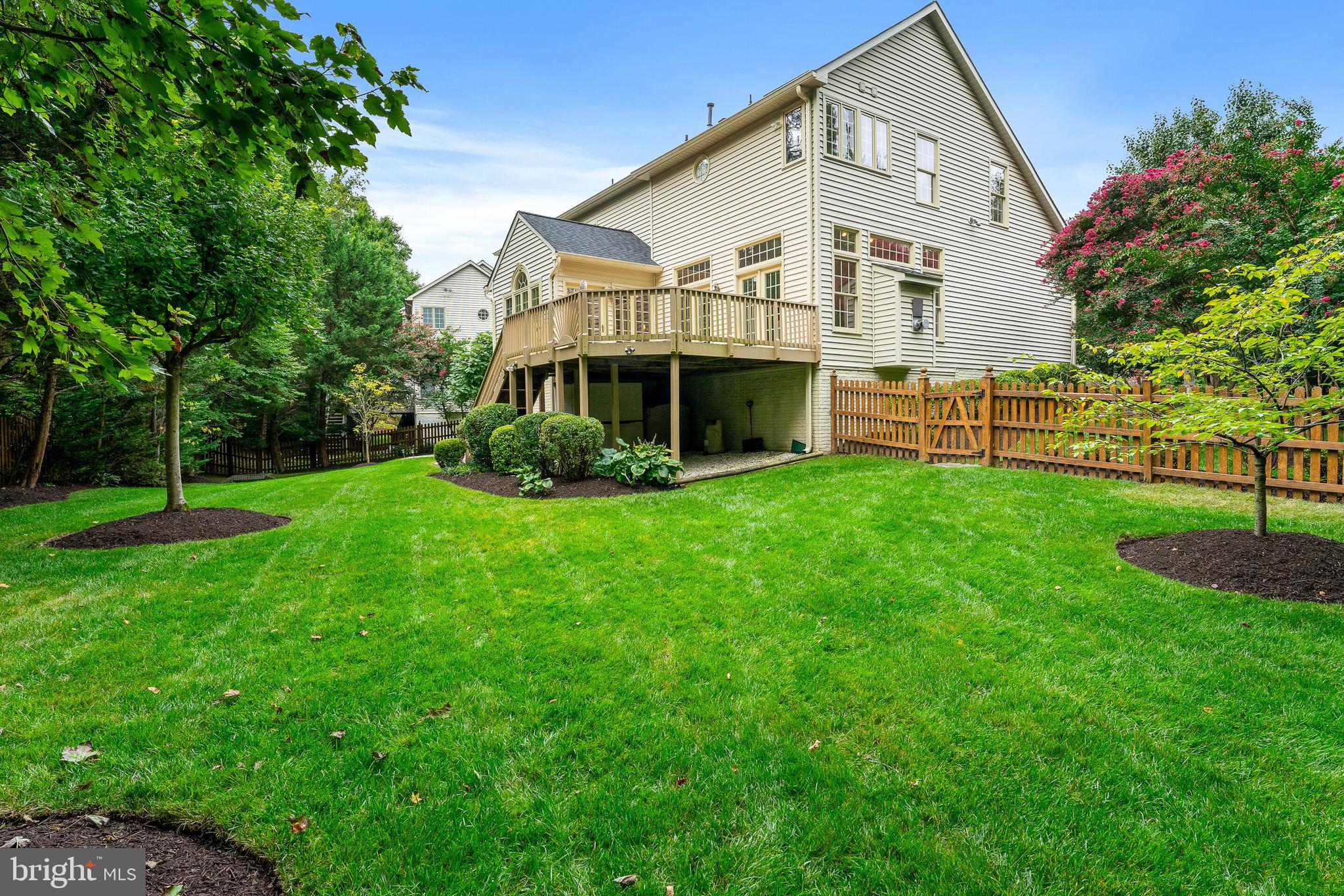 6309 Cardinal Hill Place Springfield, VA 22152 - Photo 5 of 48