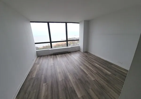 $2,300 | 5415 North Sheridan Road, Unit 2602, Chicago, IL 60640