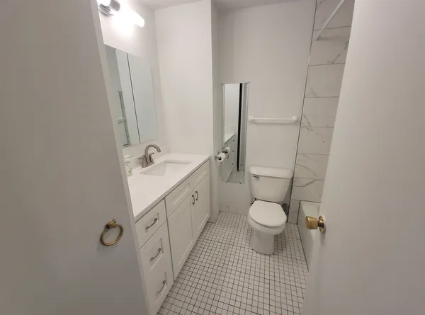 $2,300 | 5415 North Sheridan Road, Unit 2602, Chicago, IL 60640