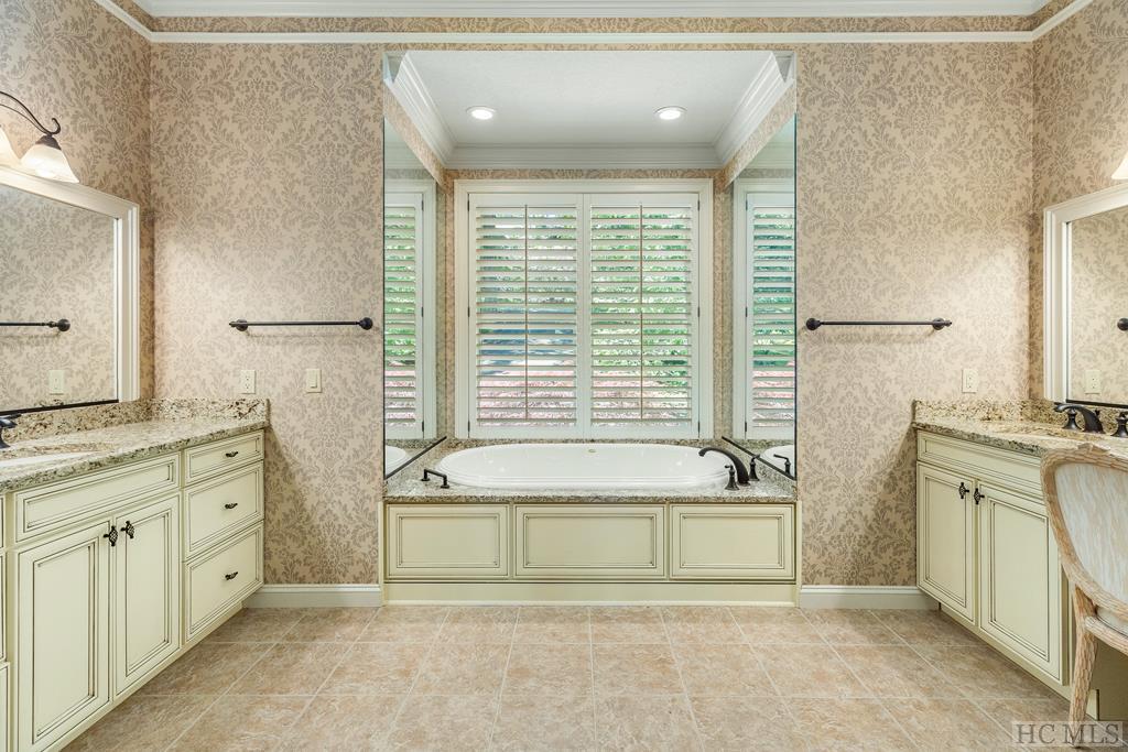361 Buckberry Road Highlands, NC 28741 - Photo 32 of 73 Gallery Image 32