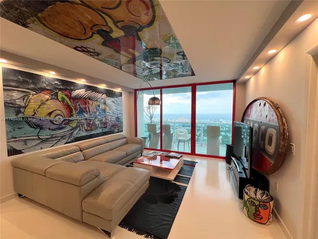 $5,800 | 650 West Avenue, Unit 2804, Miami Beach, FL 33139