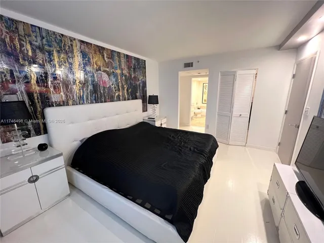 $5,800 | 650 West Avenue, Unit 2804, Miami Beach, FL 33139
