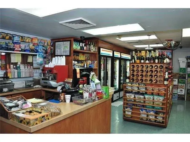 $5,800 | 650 West Avenue, Unit 2804, Miami Beach, FL 33139