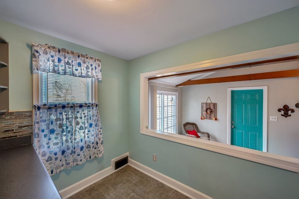 30 Gorman Lane Springfield, MA 01118 - Photo 11 of 31 Gallery Image 11