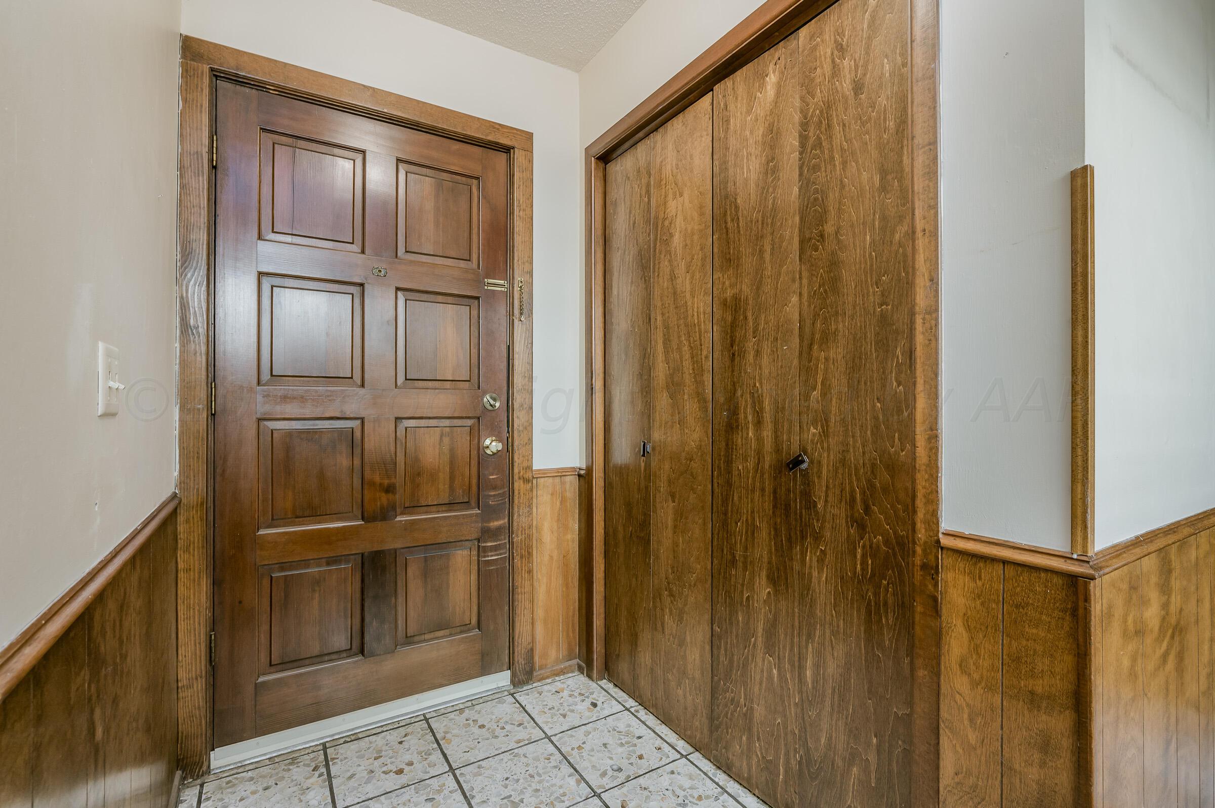 4502 Harvard Street Amarillo, TX 79109 - Photo 3 of 26 a view of cabinets