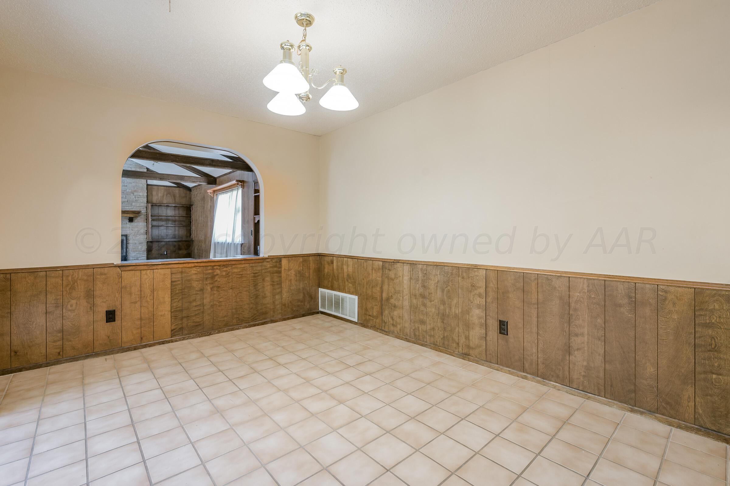 4502 Harvard Street Amarillo, TX 79109 - Photo 9 of 26 a view of a room