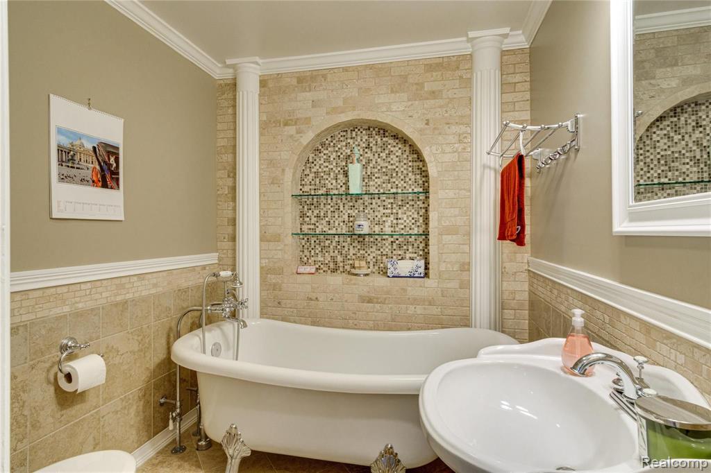 4250 Brighton Road Howell, MI 48843 - Photo 14 of 44