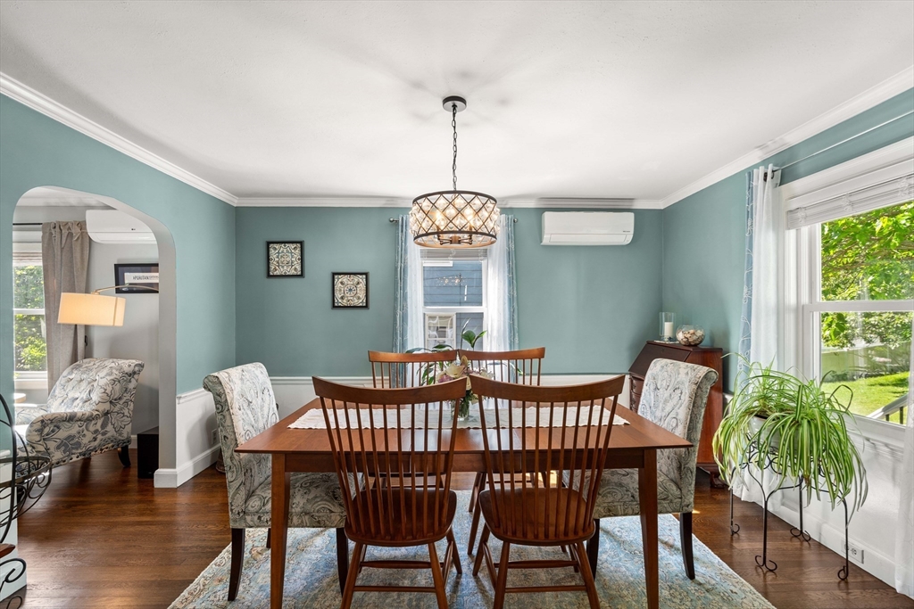 17 Landon Road Milton, MA 02186 - Photo 6 of 29