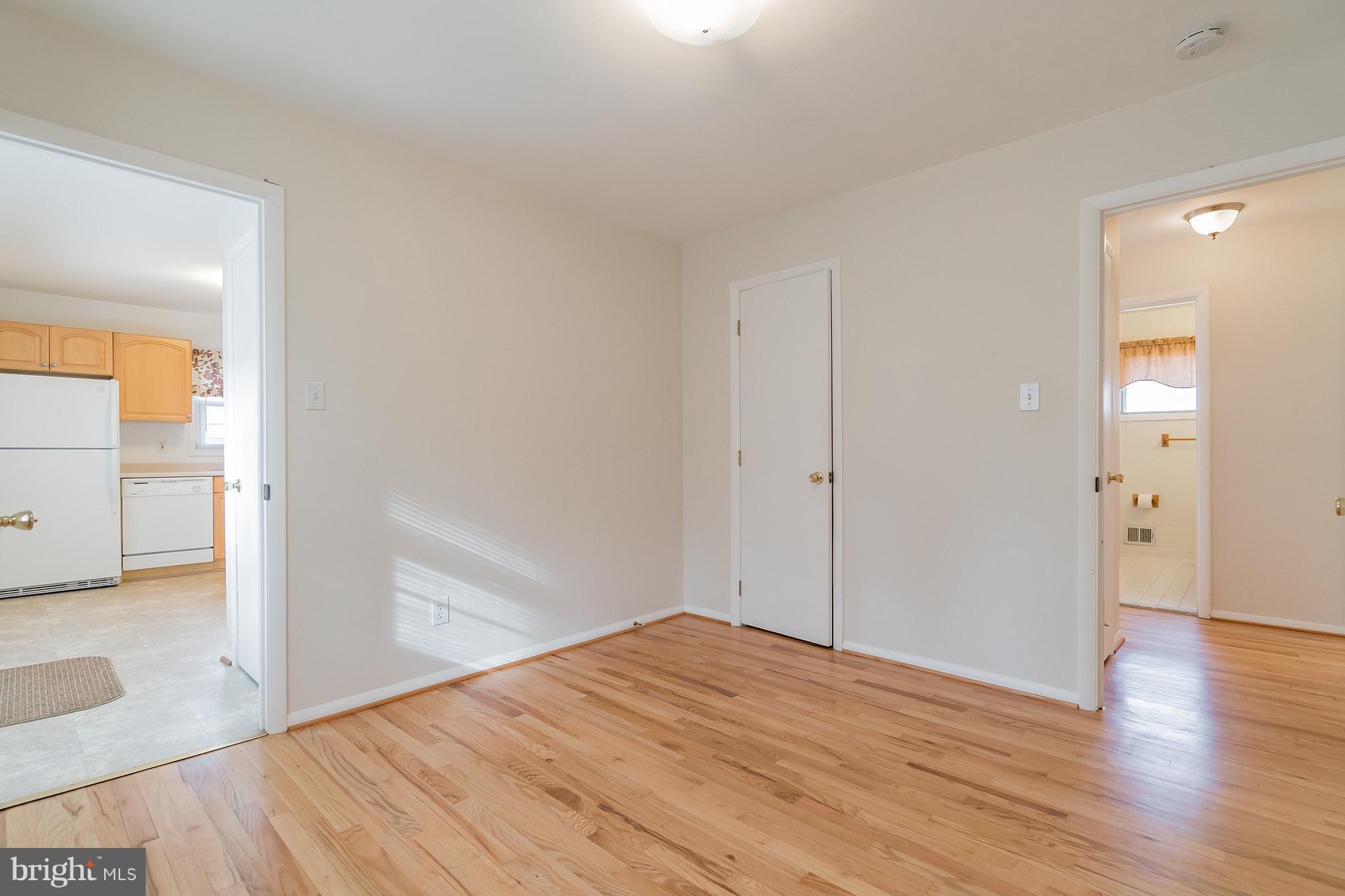 103 Rolling Road Gaithersburg, MD 20877 - Photo 9 of 28 Living Room Fireplace view
