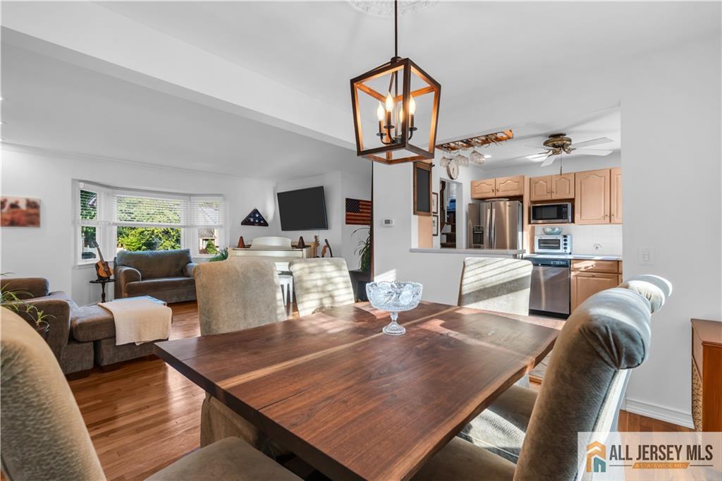 8 Smalley Road Edison, NJ 08817 - Photo 15 of 39