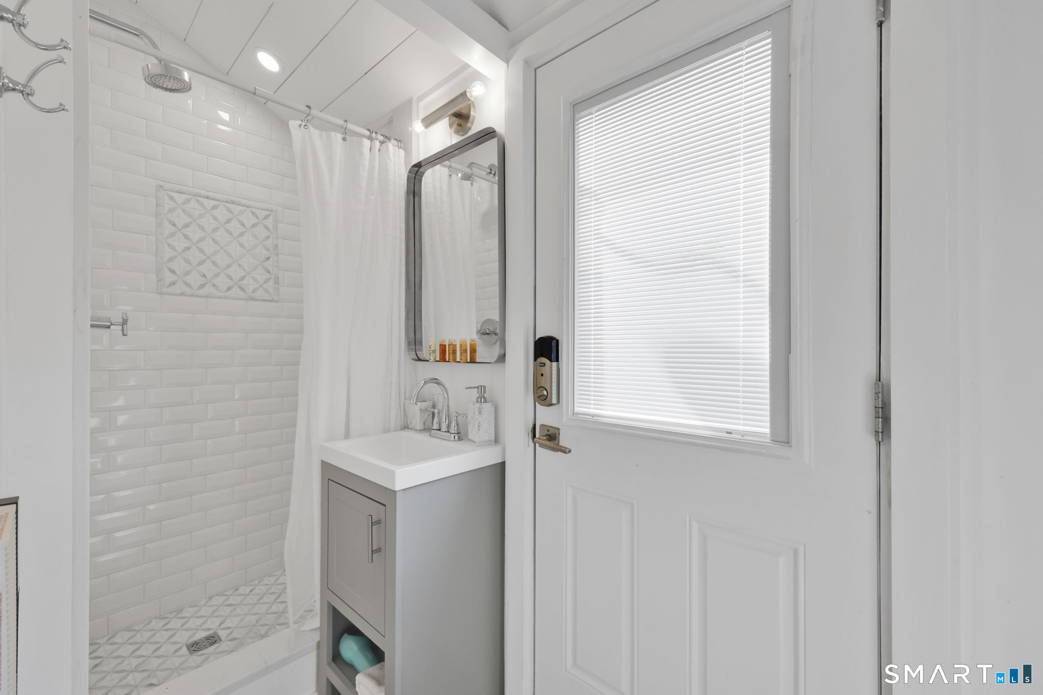 120 A Shore Road Clinton, CT 06413 - Photo 15 of 28