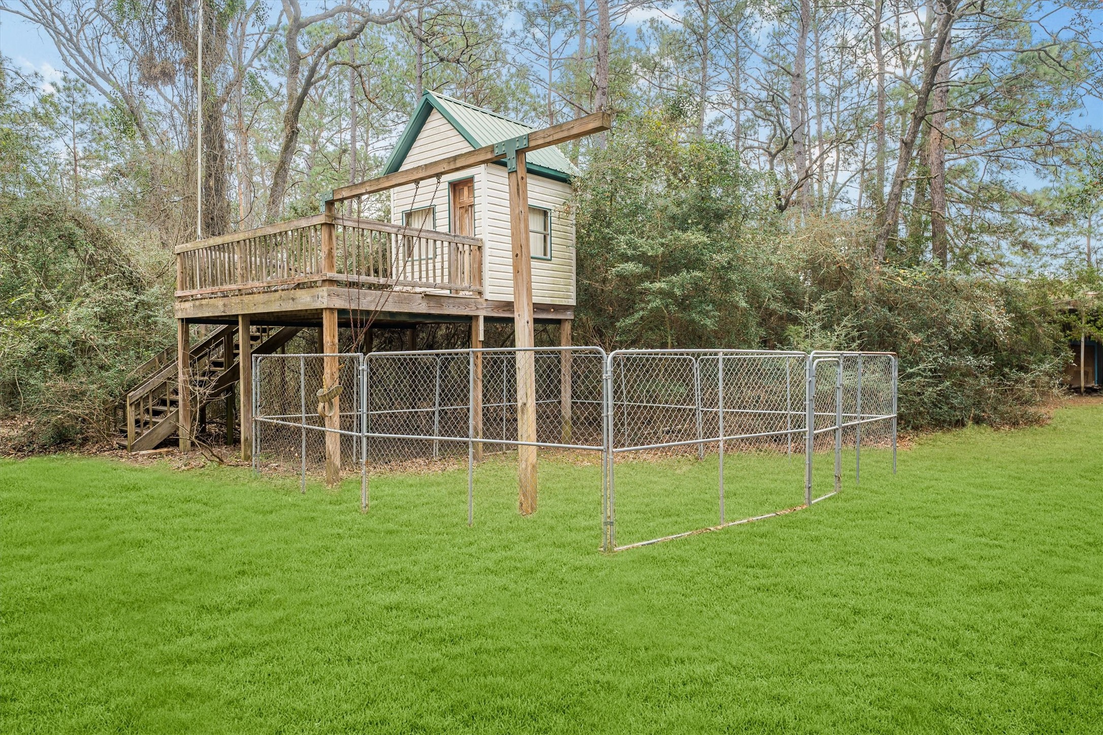 111 Whispering Meadow Magnolia, TX 77355 - Photo 12 of 49 Treehouse (Deck needs work)