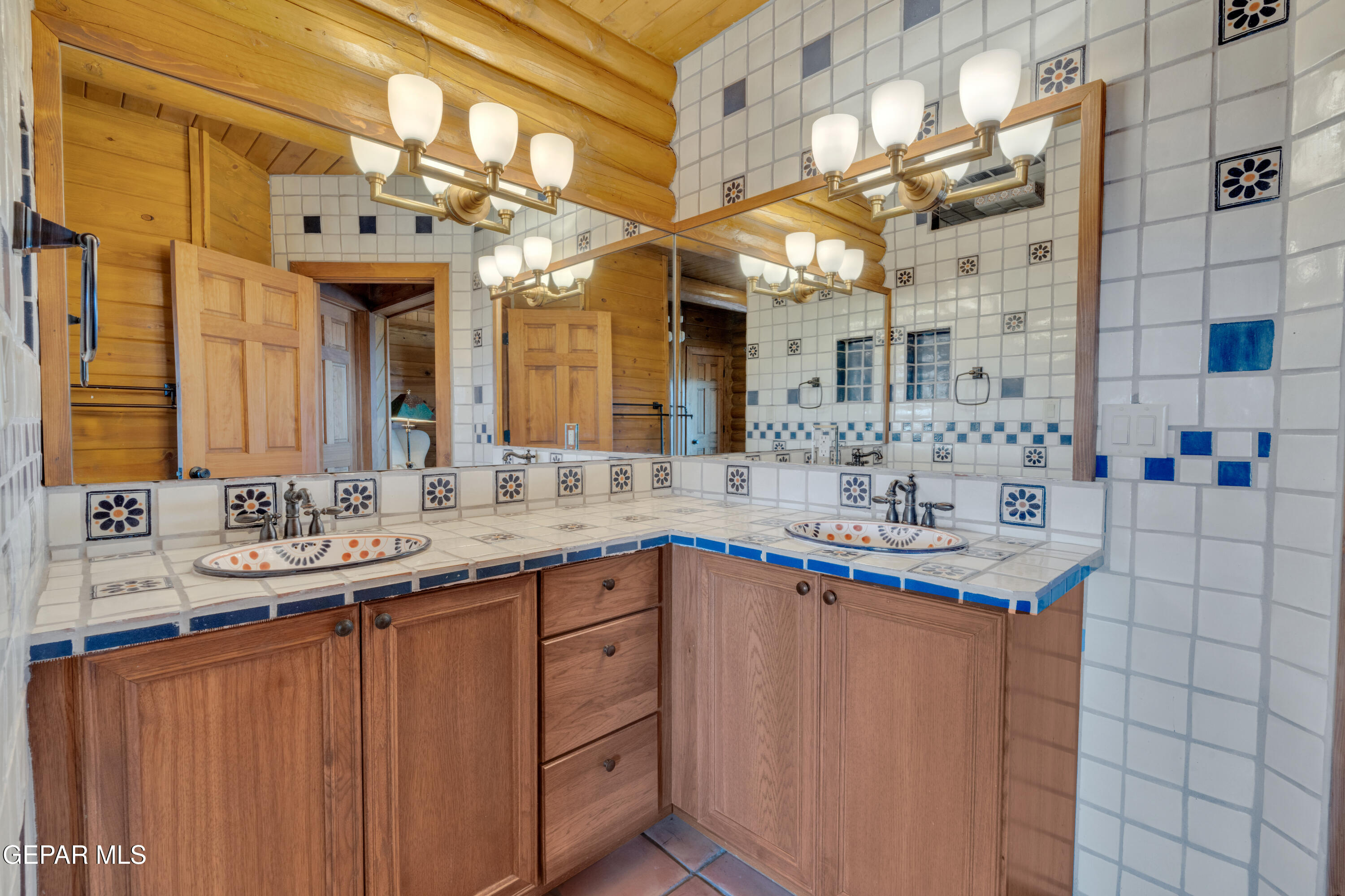 2 Scenic Ridge Road South Alpine, TX 79830 - Photo 16 of 57 a bathroom with a sink and a mirror