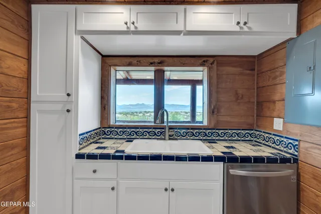 $5,750,000 | 2 Scenic Ridge Road South, Alpine, TX 79830