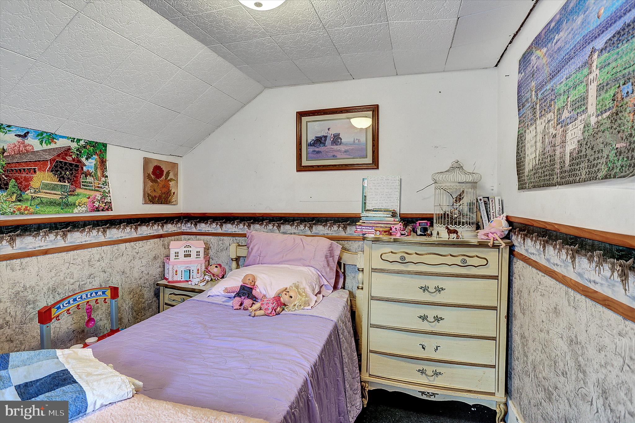 122 Shippensburg Road Newburg, PA 17240 - Photo 22 of 76 a bedroom with a bed and a dresser