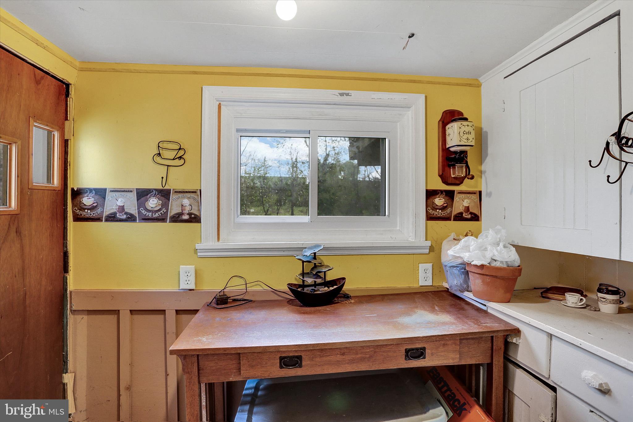 122 Shippensburg Road Newburg, PA 17240 - Photo 36 of 76 a dining room with a table and chairs