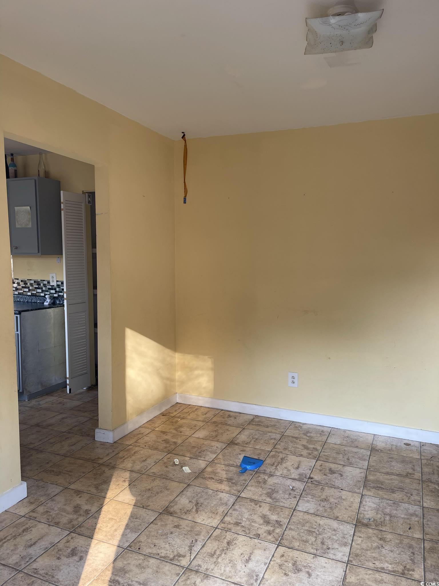 1353 Moss Street Georgetown, SC 29440 - Photo 27 of 32 View of tiled empty room