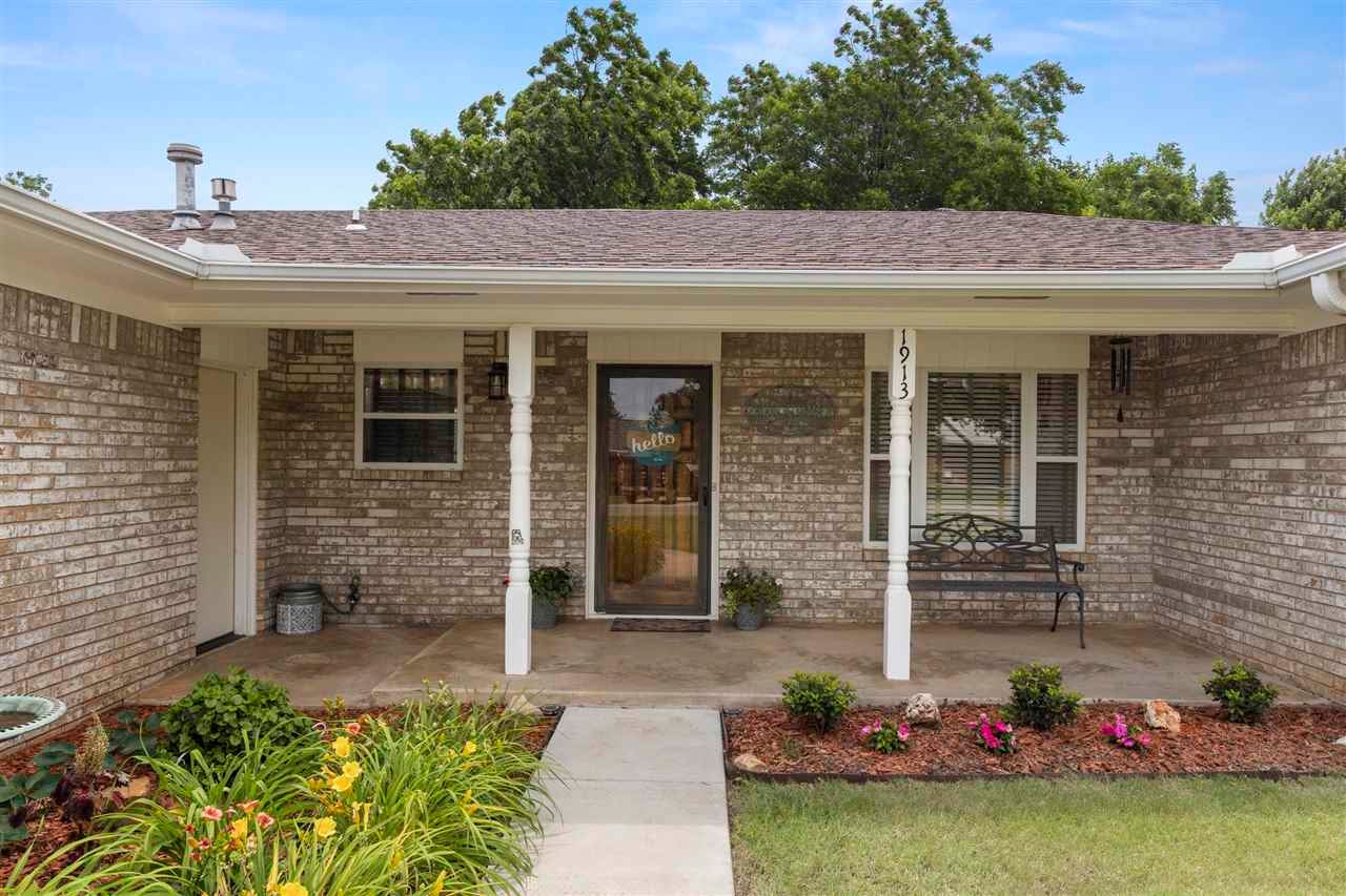 1913 Ridgecrest Perry, OK 73077 - Photo 3 of 50 Gallery Image 3