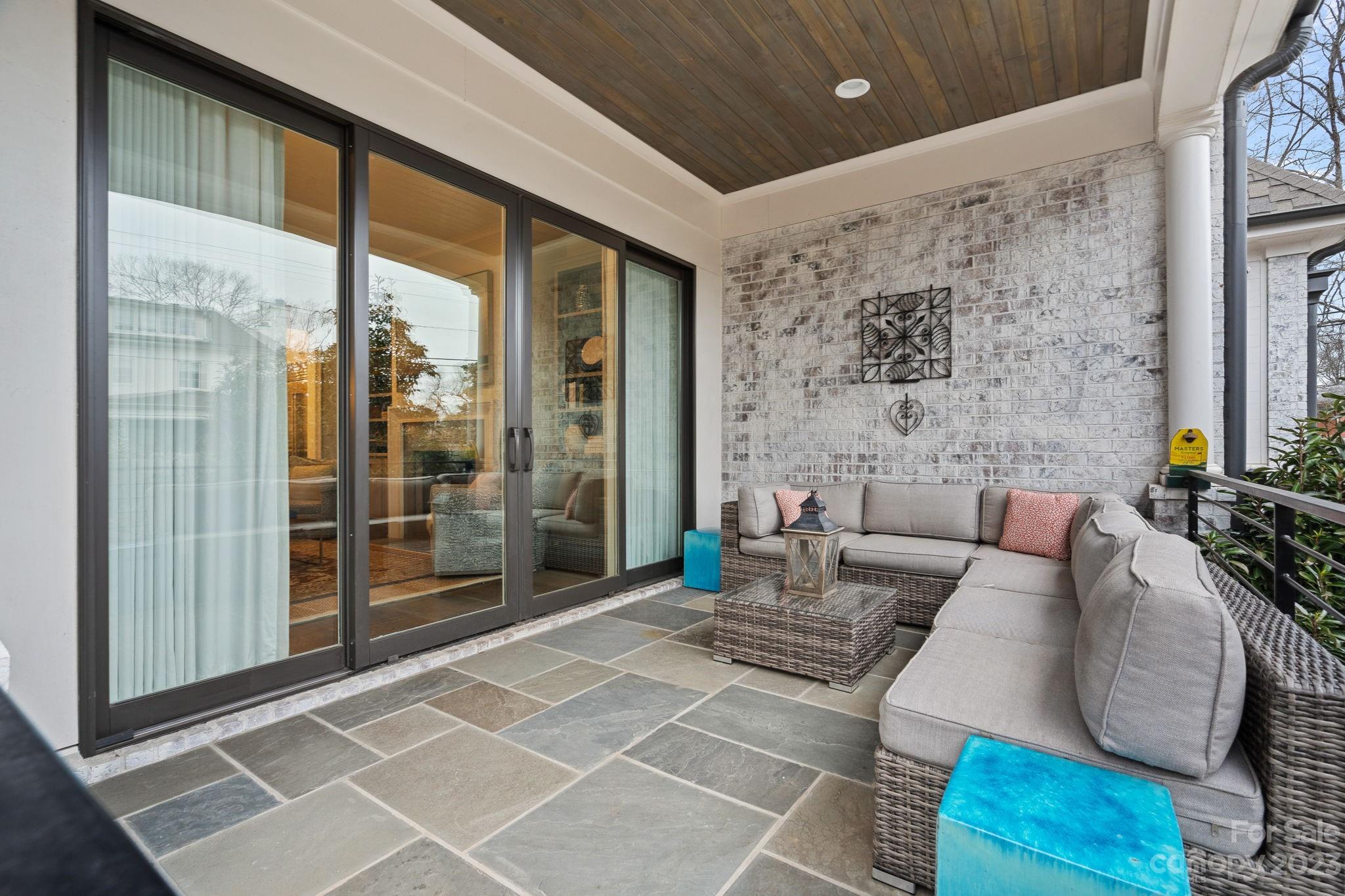 1401 Audubon Road Charlotte, NC 28211 - Photo 34 of 39 a living room with furniture
