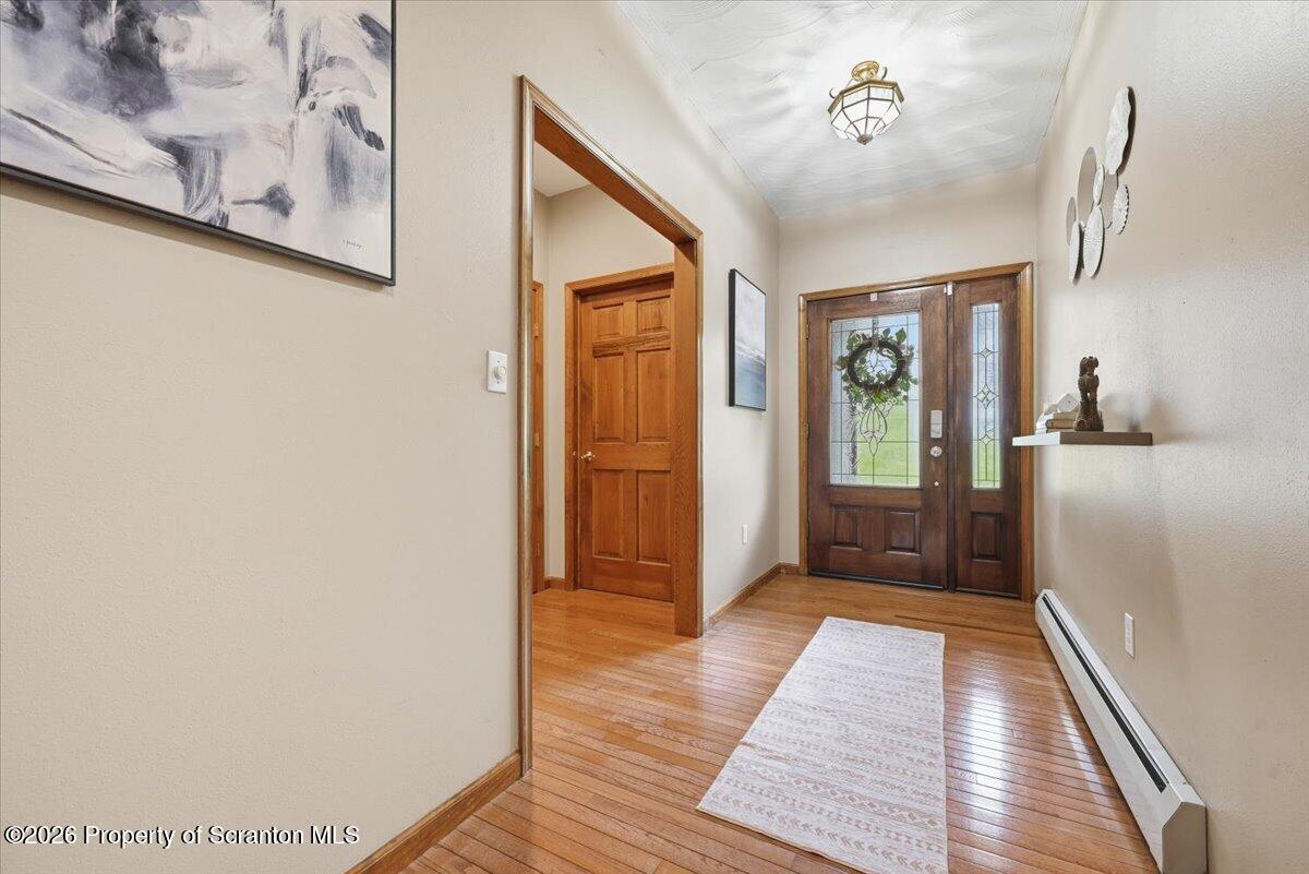121 Ridgeview Drive Scranton, PA 18504 - Photo 5 of 65 Foyer