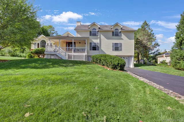 $689,000 | 4 Applesauce Lane, Wappingers Falls, NY 12590