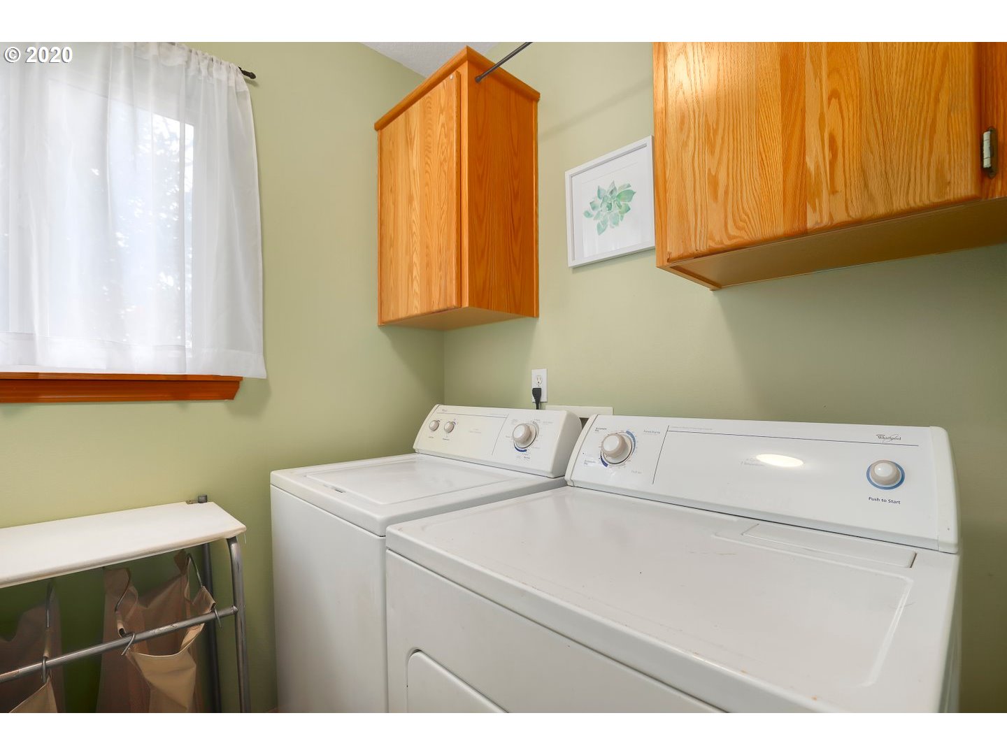 1033 Southeast Barnes Road Gresham, OR 97080 - Photo 13 of 25