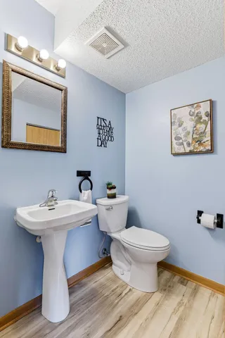 $189,900 | 46 East 13th Street, Waconia, MN 55387